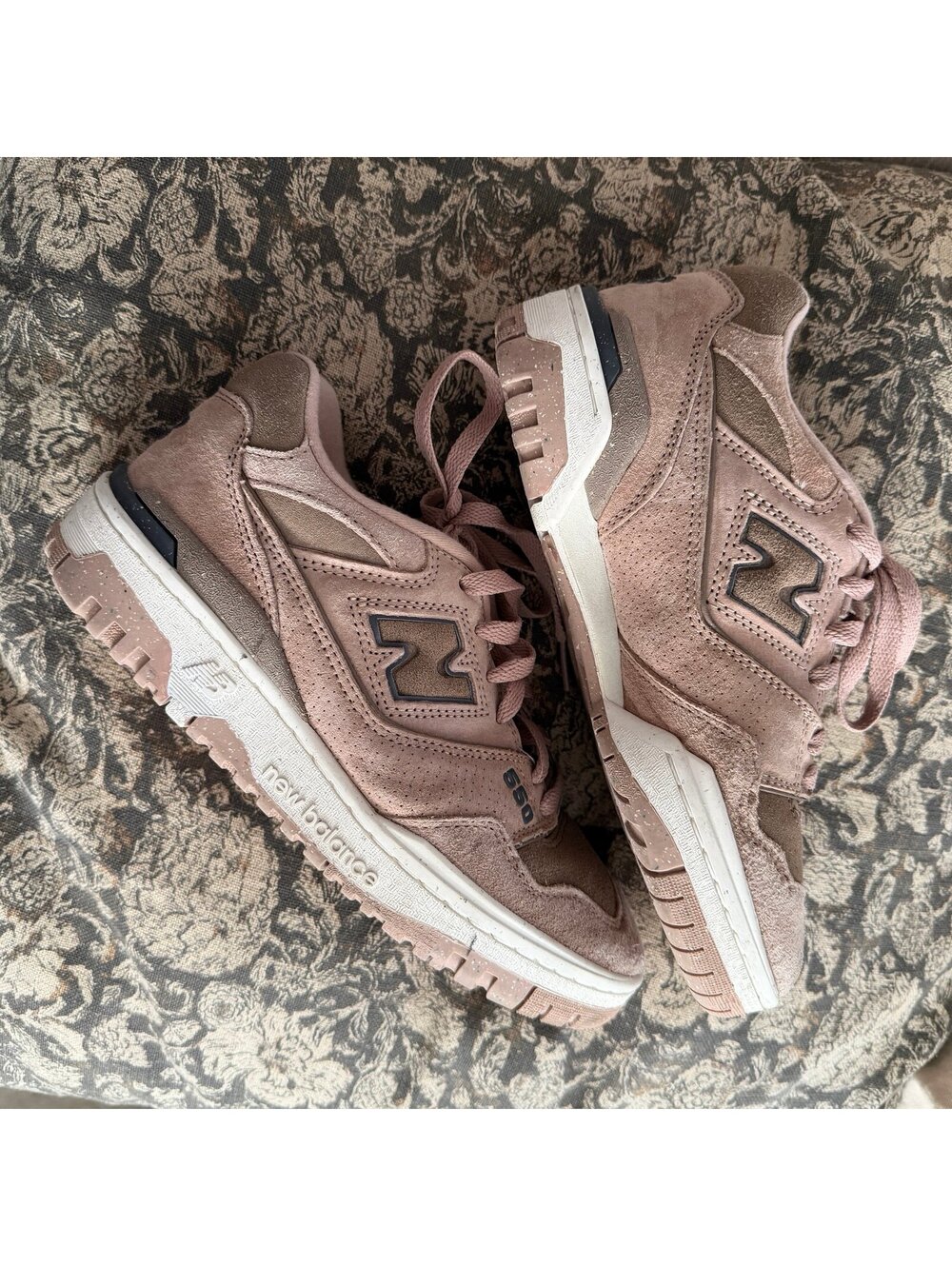 New Balance 550 women’s shoes in dusty pink neutral tan women’s 7.5 (men’s 6)